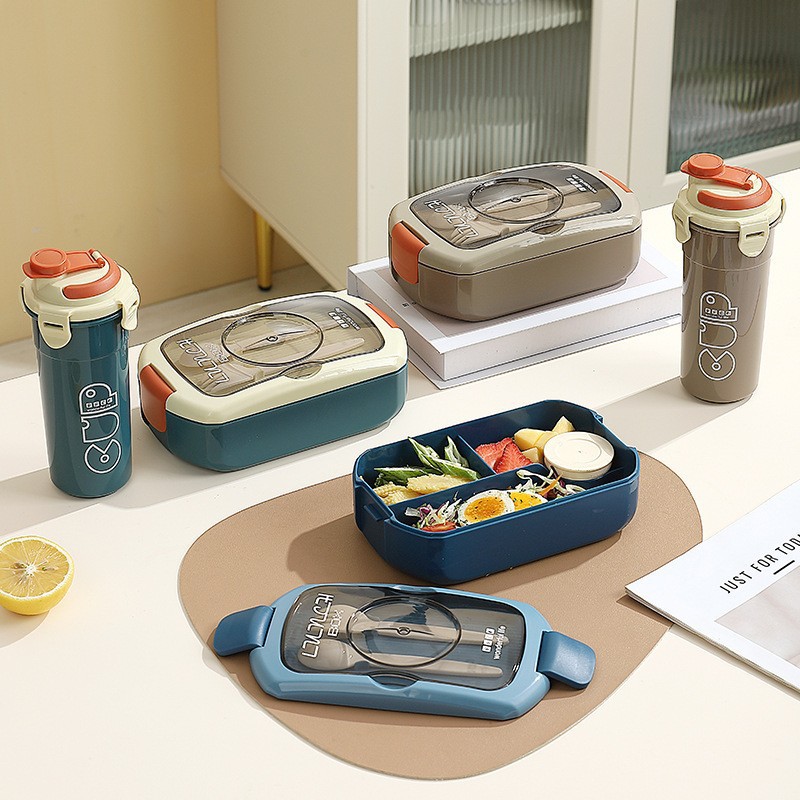 Plastic compartments set lunch box, water cup with fork and spoon, sauce box, office worker salad lunch box, student bento box Application Scenario