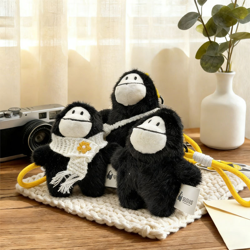 Mischievous Xing's new trendy scarf, cute little pendant, exquisite claw machine, plush toy, keychain gift details Picture