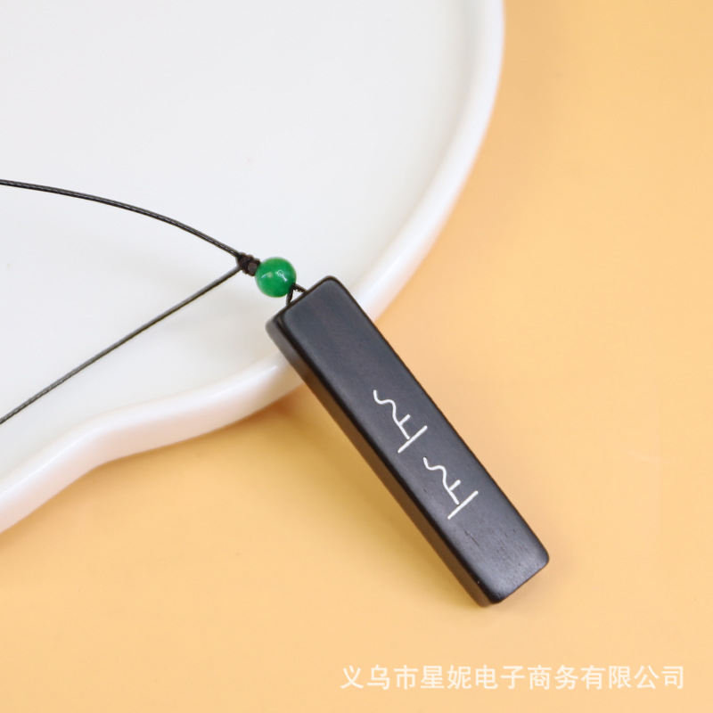 A variety of decorative items, such as little monk figurines, wooden chopsticks, ceramic vases, wooden boxes, luminous bases, detachable gourds, wooden boats, and wooden beads, are combined as decorative items Application Scenario