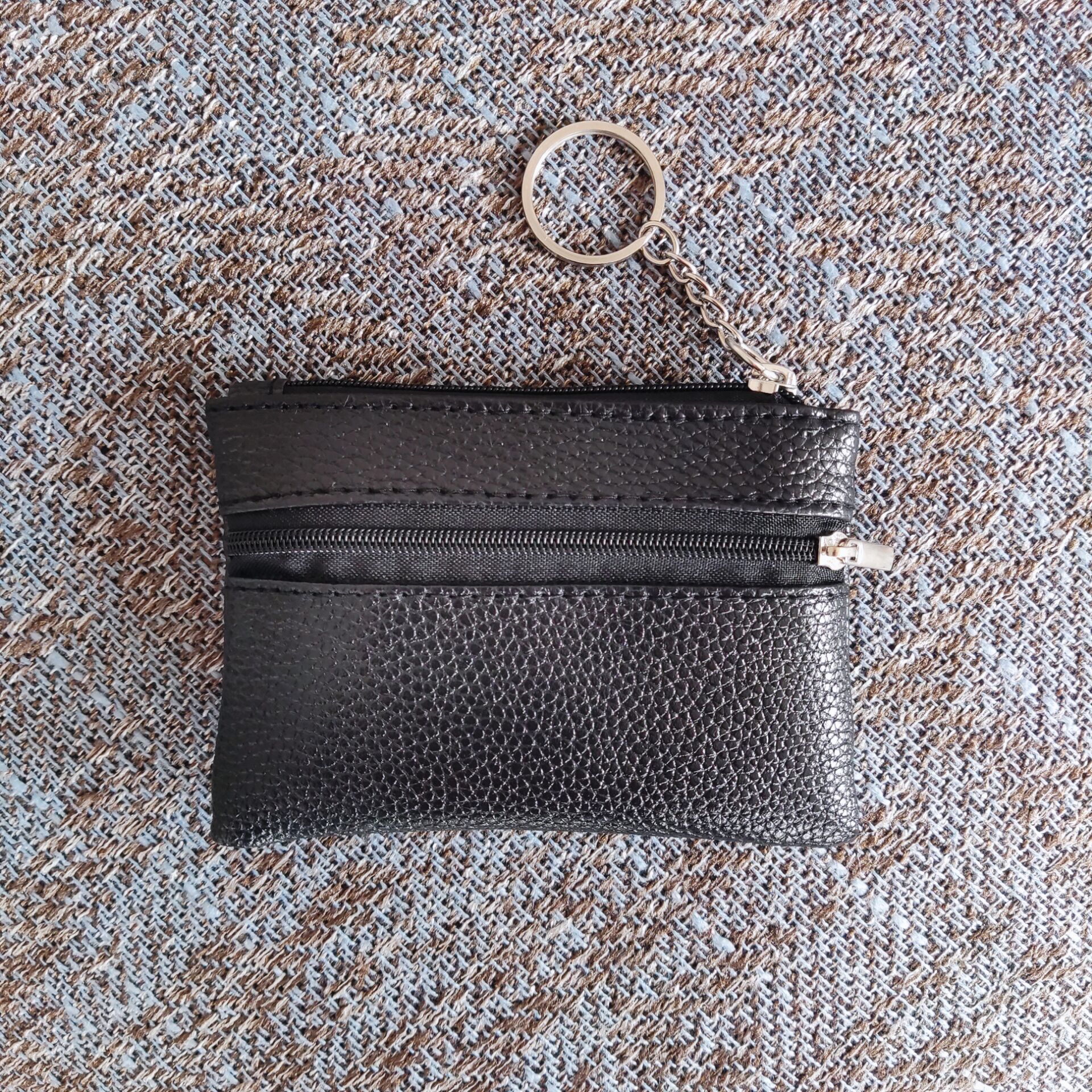 New bestsellers: Soft leather men's and women's card cases, fashionable keychains, pendants, mini gifts, storage bags, and coin purses Application Scenario