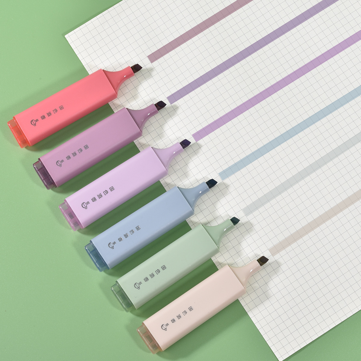 Weiya Hui Guose Tianxiang Highlighter Wholesale Flat Highlighter 12-color 102 soft-tipped Highlighter Application Scenario