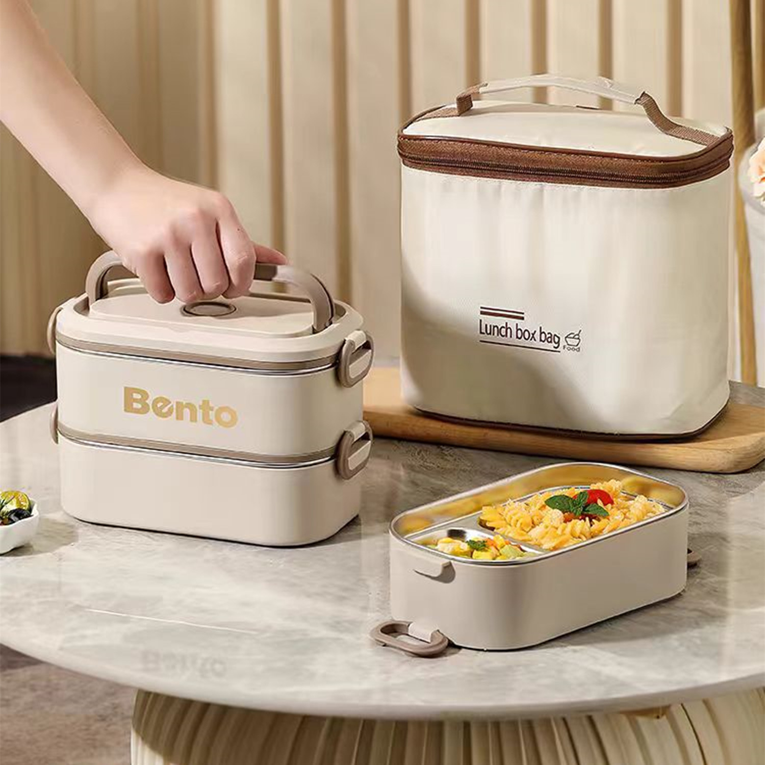 304 multi-layer insulated lunch box, large-capacity bento box, water-filled heating lunch box, portable lunch bucket for office workers and students Application Scenario