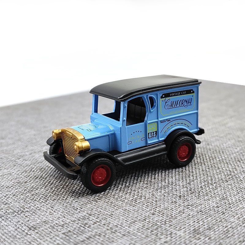 Children's toys, mini simulation rebound car models, alloy cars, vintage vintage cars, keychains, claw machines, gifts Application Scenario