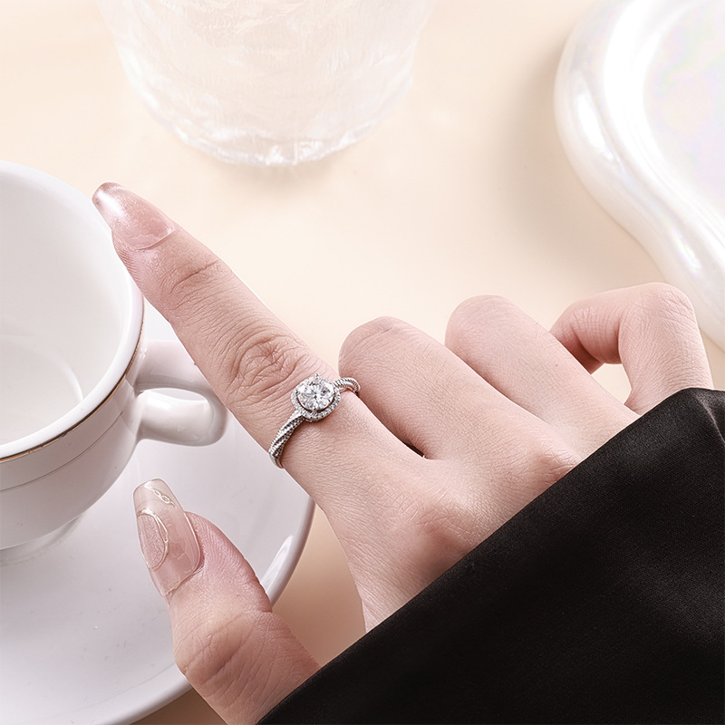 Zhuoheng selects Moissanite men's rings, finger accessories, fashionable rings, simple rings, men's ring accessories, suitable for various styles
