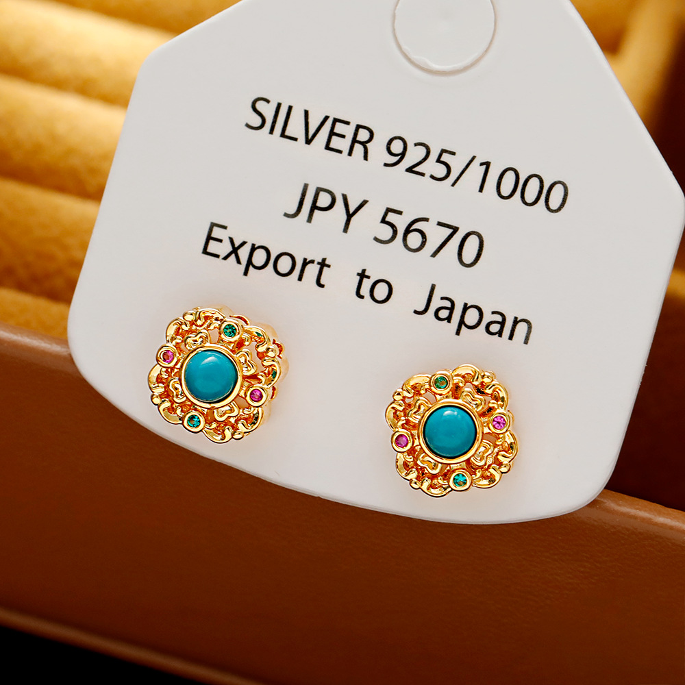 Hyacinth's original retro Hong Kong-style turquoise square stud earrings are a niche design hit on Douyin in 2025 details Picture