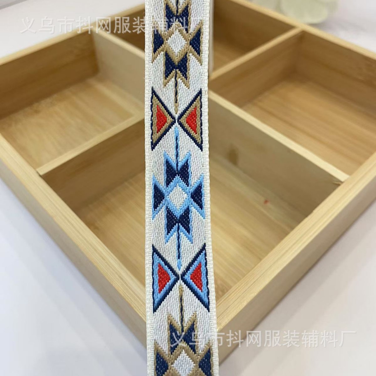 2.1cm национальный атласный атласный трикотажный трикотажный головной убор с дополнительной одеждой Specification image