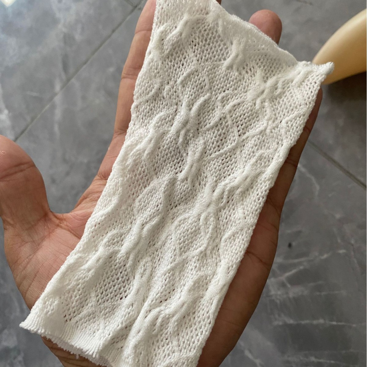 Changxin offers a wide range of wig and wig products for export to Europe and America, including head covers and palm socks Item Picture