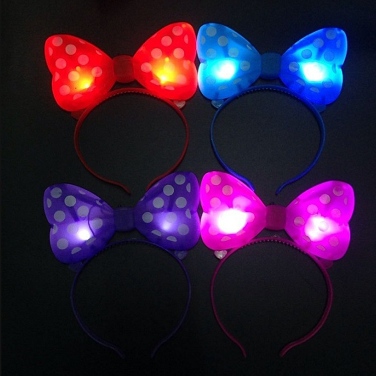 Korean version luminous bow hair band, hair clip, flashing hair clip, hair clip, Minnie headband, concert hair band wholesale Application Scenario