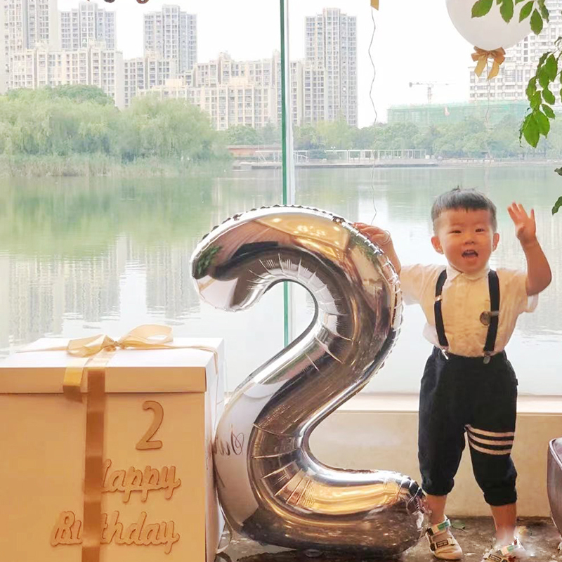 32寸银色数字气球铝膜飘空周岁生日气球7岁6岁生日布置数字气球细节图