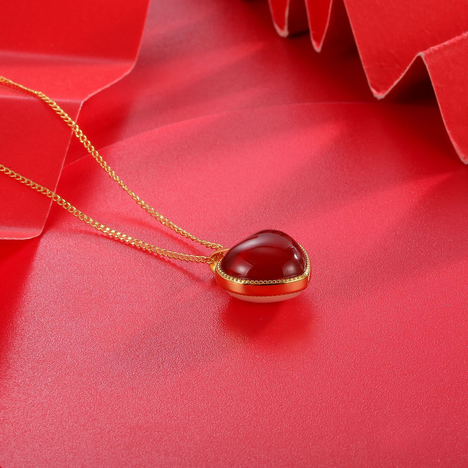 S925 Heart-shaped Little Heart Short Necklace, fashionable and elegant, simple bone chain, Internet celebrity, individual and high-end, a necklace for women details Picture