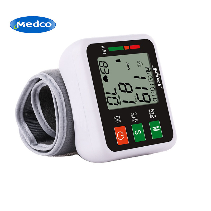 跨境专供英语语音播报电子血压计老人家用便携式手腕式血压测量仪