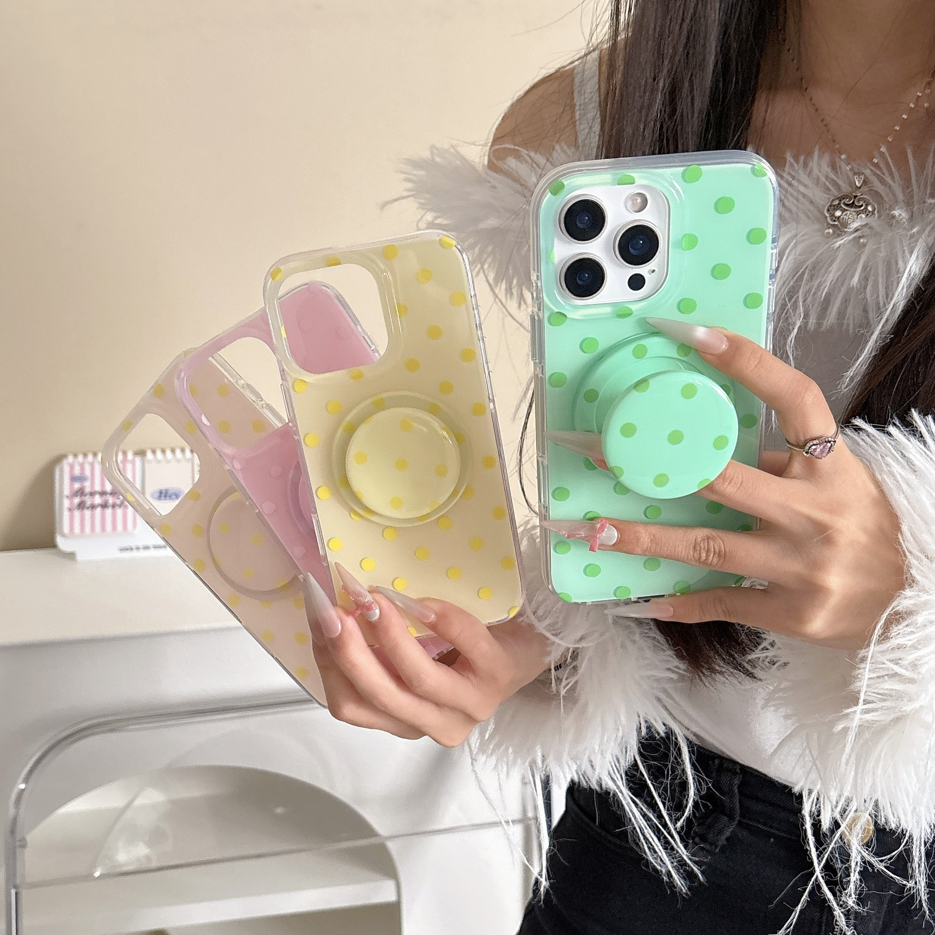Pequeño punto de onda refrescante adecuado para iPhone17pro apple 16promax funda de protección de soporte de succión magnética 15p Specification image