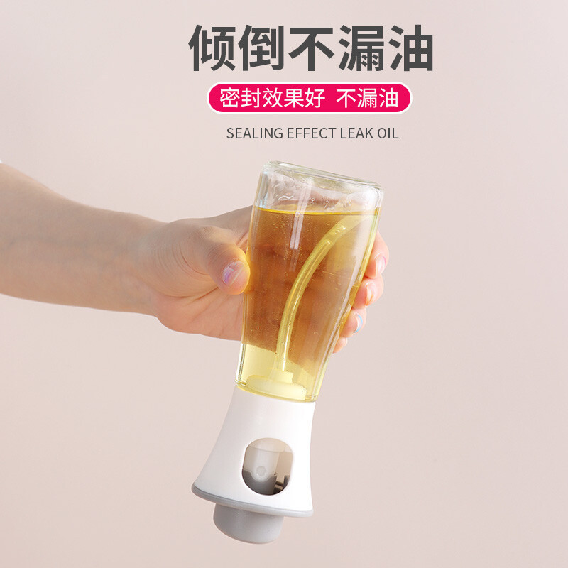 Wholesale oil spray bottles for household kitchen barbecue seasonings, large-diameter fat-reducing oil spray bottles, press-type glass atomizing oil cans Application Scenario