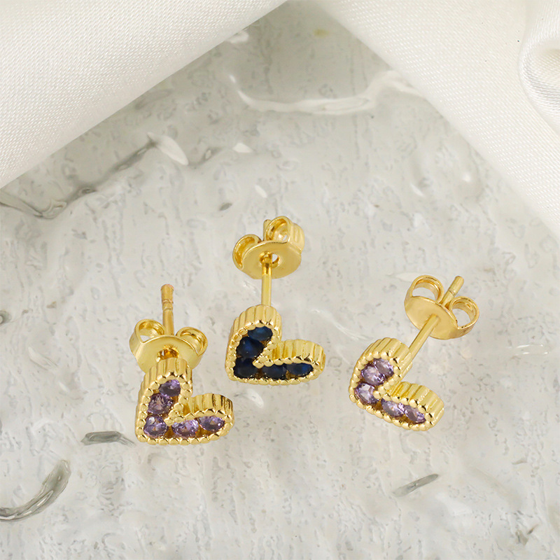 Cross-border best-selling small and exquisite micro-embedded multi-color zircon heart-shaped stud earrings, fashionable and retro original design heart earrings Specification image