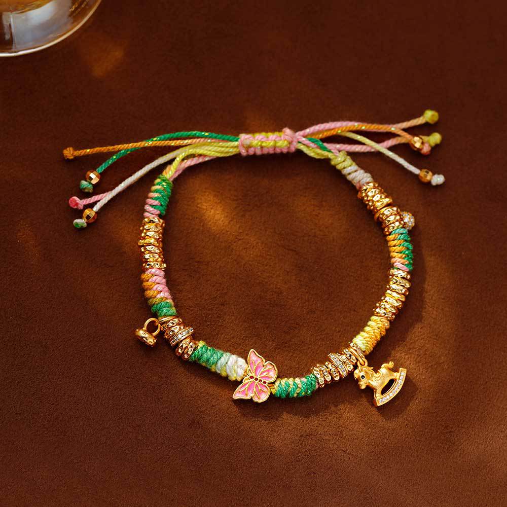 Hyacinth hecho a mano tejido color pulsera pequeño libro rojo tik yin boom estilo auspicioso ruyi pony mariposa colgante de la mano nueva moda