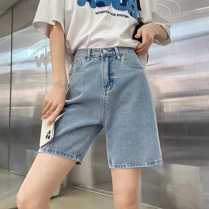High-waisted denim shorts for women 2026 new summer, simple commuting style, straight-leg capri pants, loose and slimming wide-leg pants Application Scenario