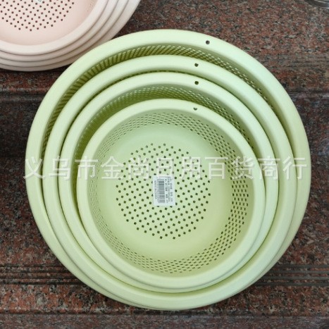 Thickened plastic kitchen bowls and chopsticks, fruit and vegetable washing drainage baskets, small, medium and extra-large drainage baskets, single-layer drainage baskets Application Scenario