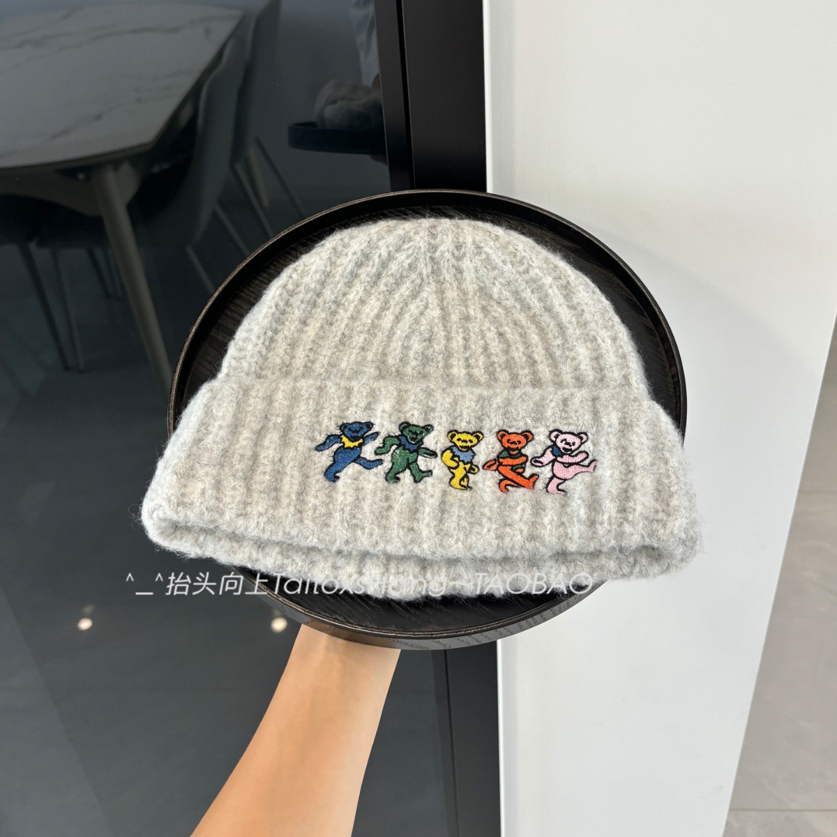 Autumn and winter hats are warm, cute, dancing bear, soft and glutinous knitted hat for women to keep warm, big head scarf, high-quality woolen hat for men