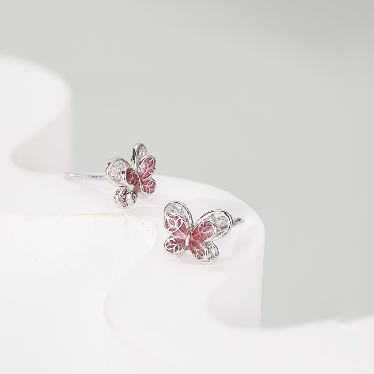 Enamel butterfly stud earrings for women, artistic and retro court-style hollowed-out earrings, new Chinese-style women's earrings Specification image