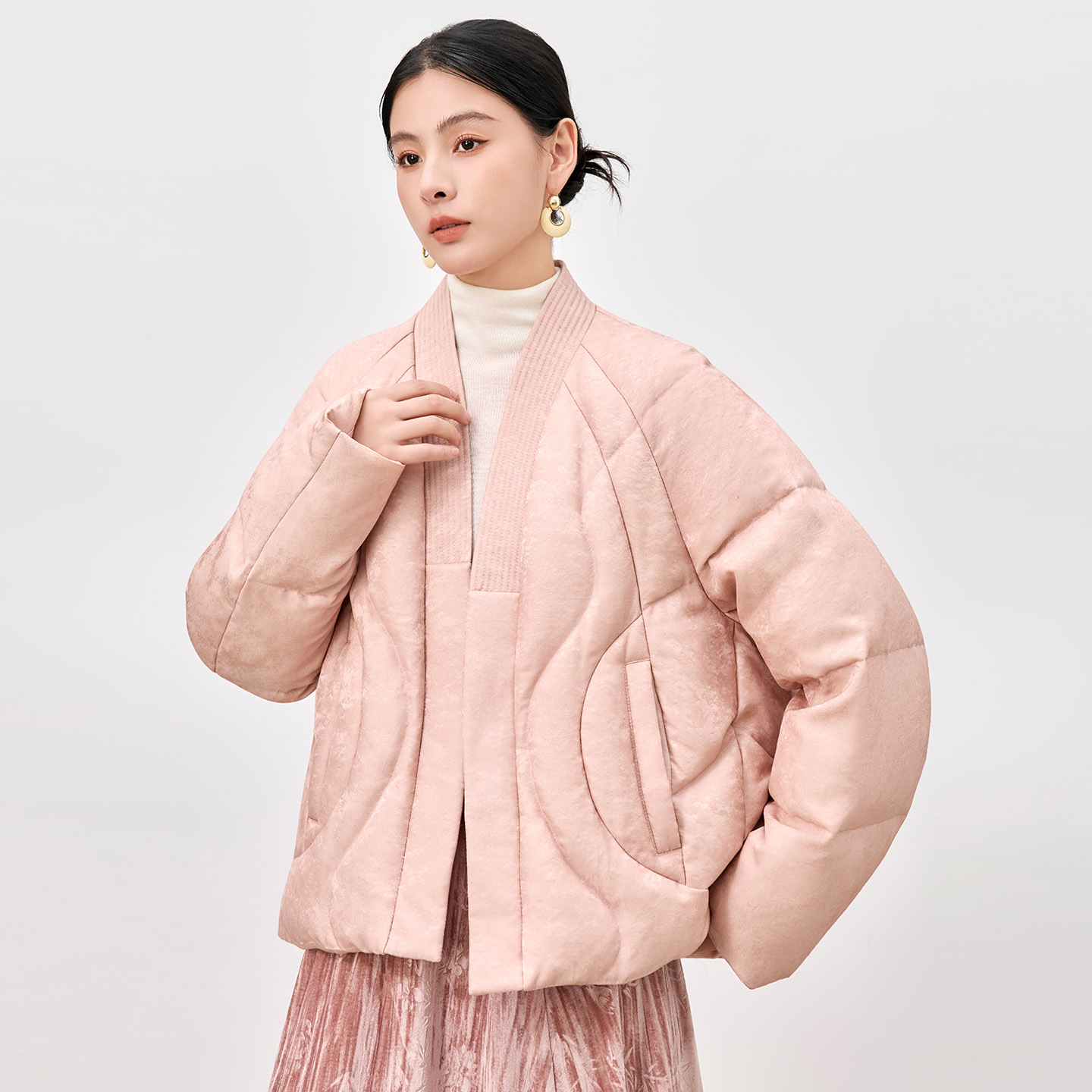 New loose cloud-shaped cream puffs for women's autumn and winter, thick and warm light luxury jacket for women 2113