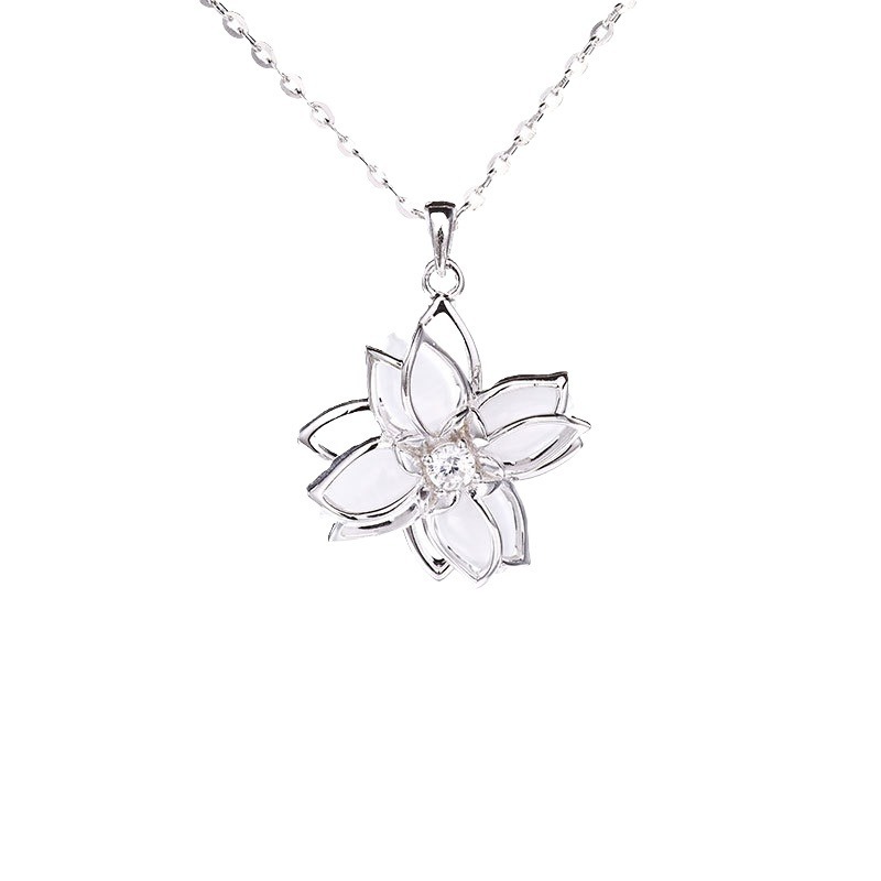 银饰/项链/金色链子/珍珠/梵克雅宝单花项链白底实物图