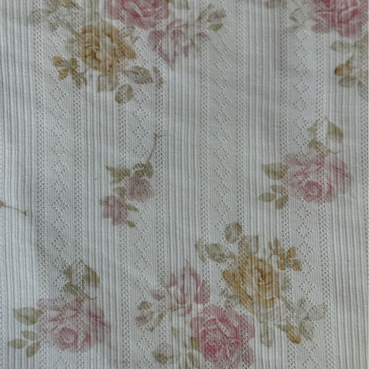 Korean-style small floral furniture and clothing sets, thin and breathable women's pajamas, sweet and stylish home fabric factory direct supply Application Scenario