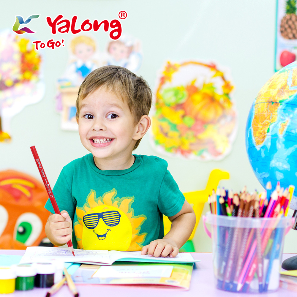 Yalong's best-selling colored Pencil Set 12/18/24 color Triangular Natural Soft Poplar colored pencils