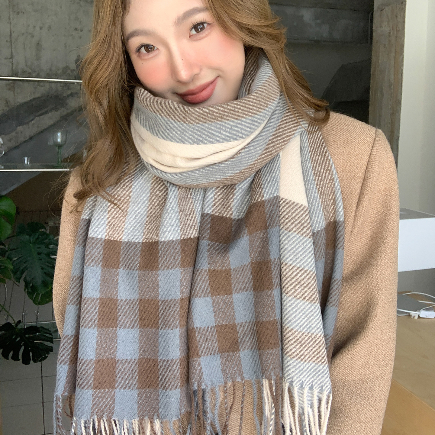 Autumn and winter Women's 2025 New Korean style simple faux cashmere checkered warm shawl, fashionable and versatile fringed neck Specification image