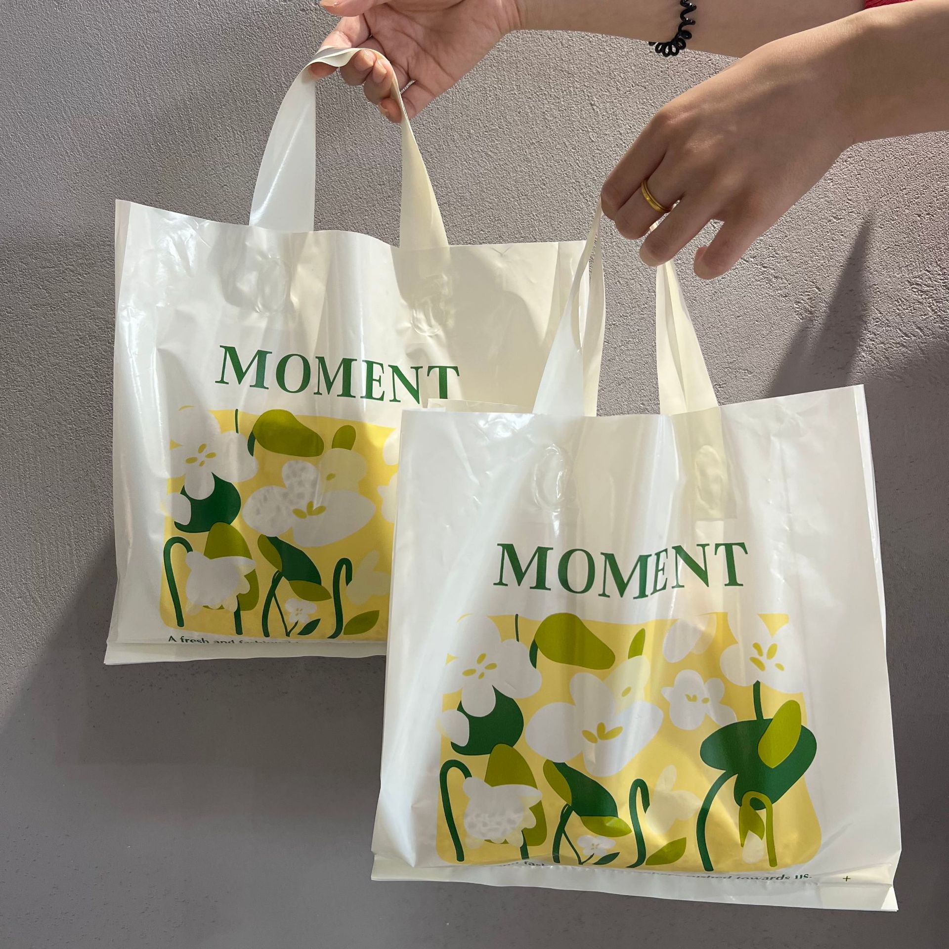 塑料手提袋实物图