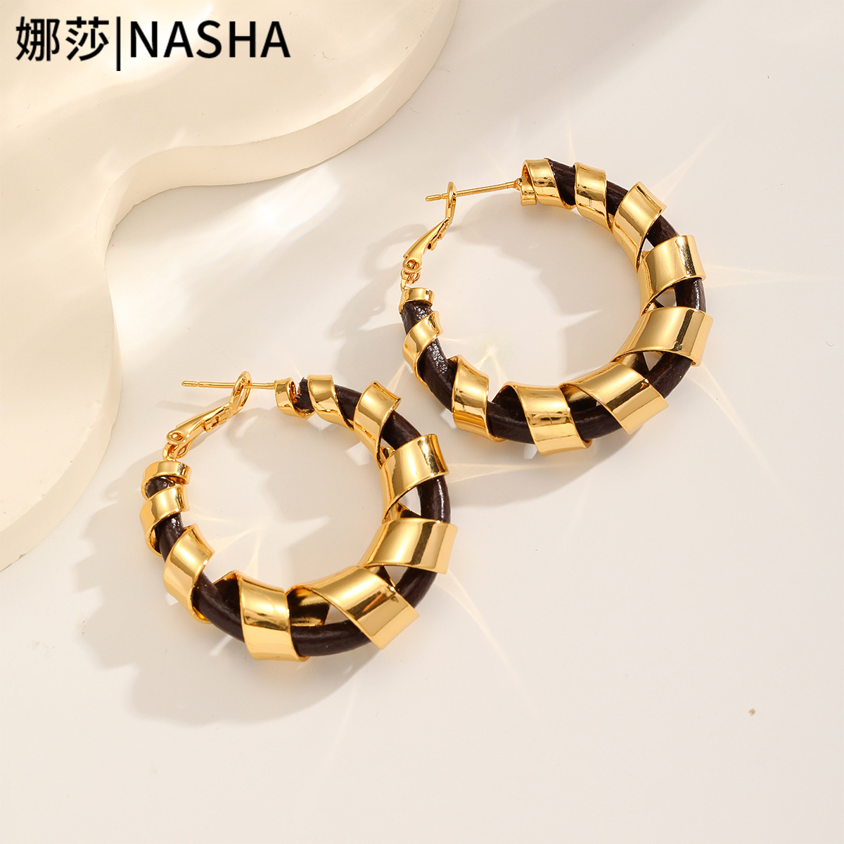 Nasha Cross-border exclusive European and American style unique and niche design rotating large C-ring earrings, simple and elegant ear rings
