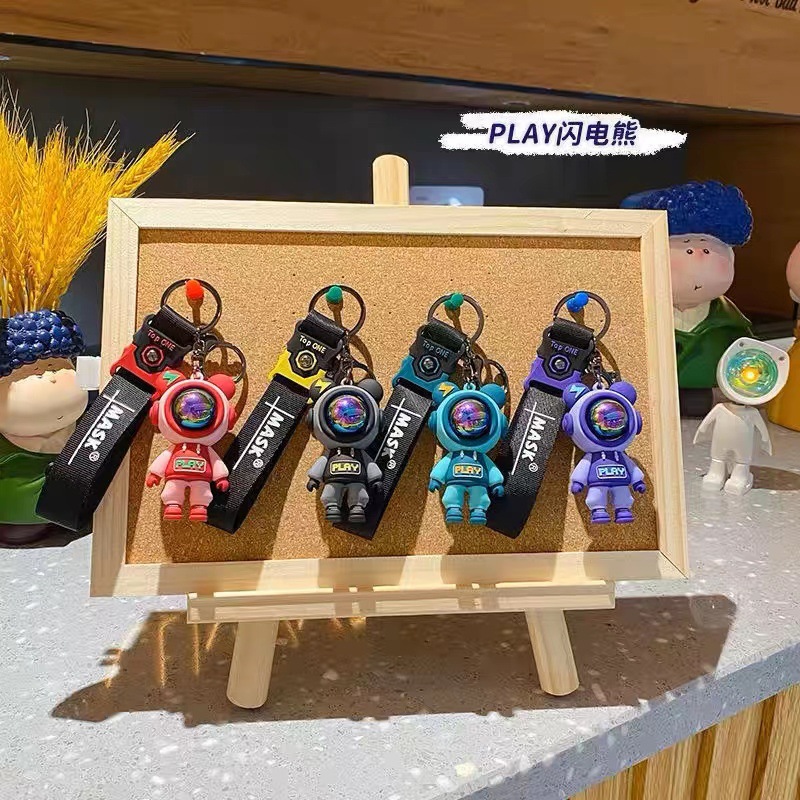 Lightning Bear keychain, personalized and fashionable cartoon car pendant for men and women, schoolbag hanger, small gift details Picture