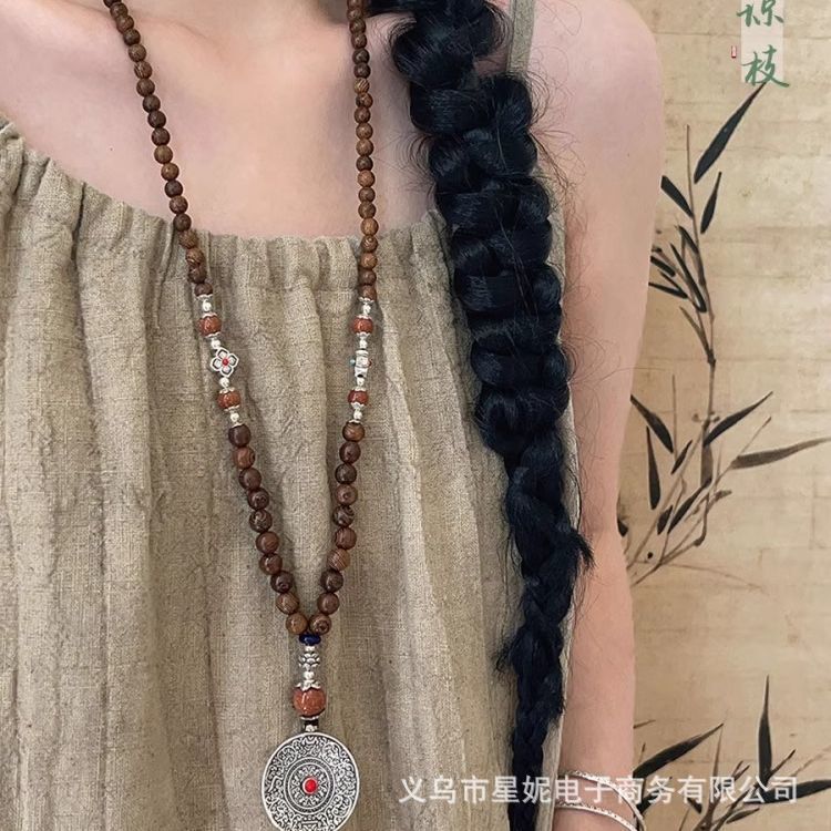 Elegant pearl short necklace, women's lanyard jewelry, classic, simple and fashionable jewelry Application Scenario