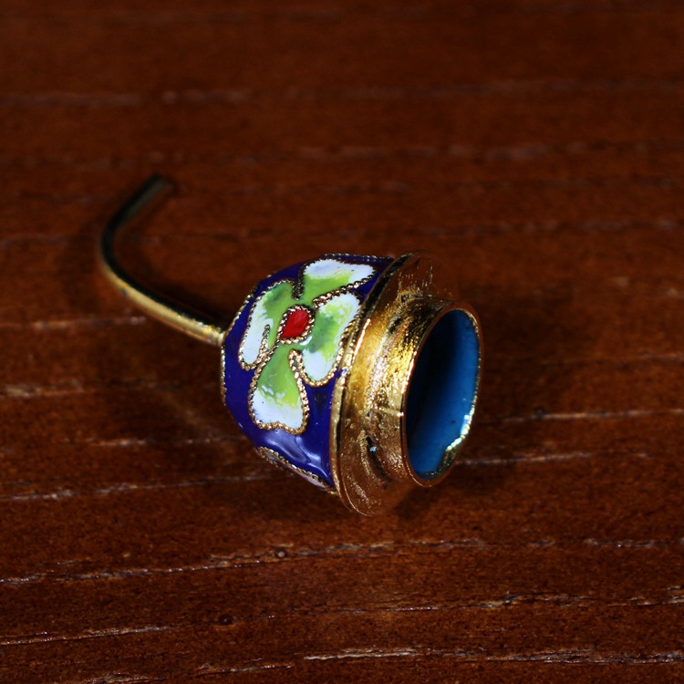 Beijing Cloisonne craft cultural gift and decoration piece: 6-inch gourd with copper body, cloisonne enamel, filigree and silver blue Application Scenario