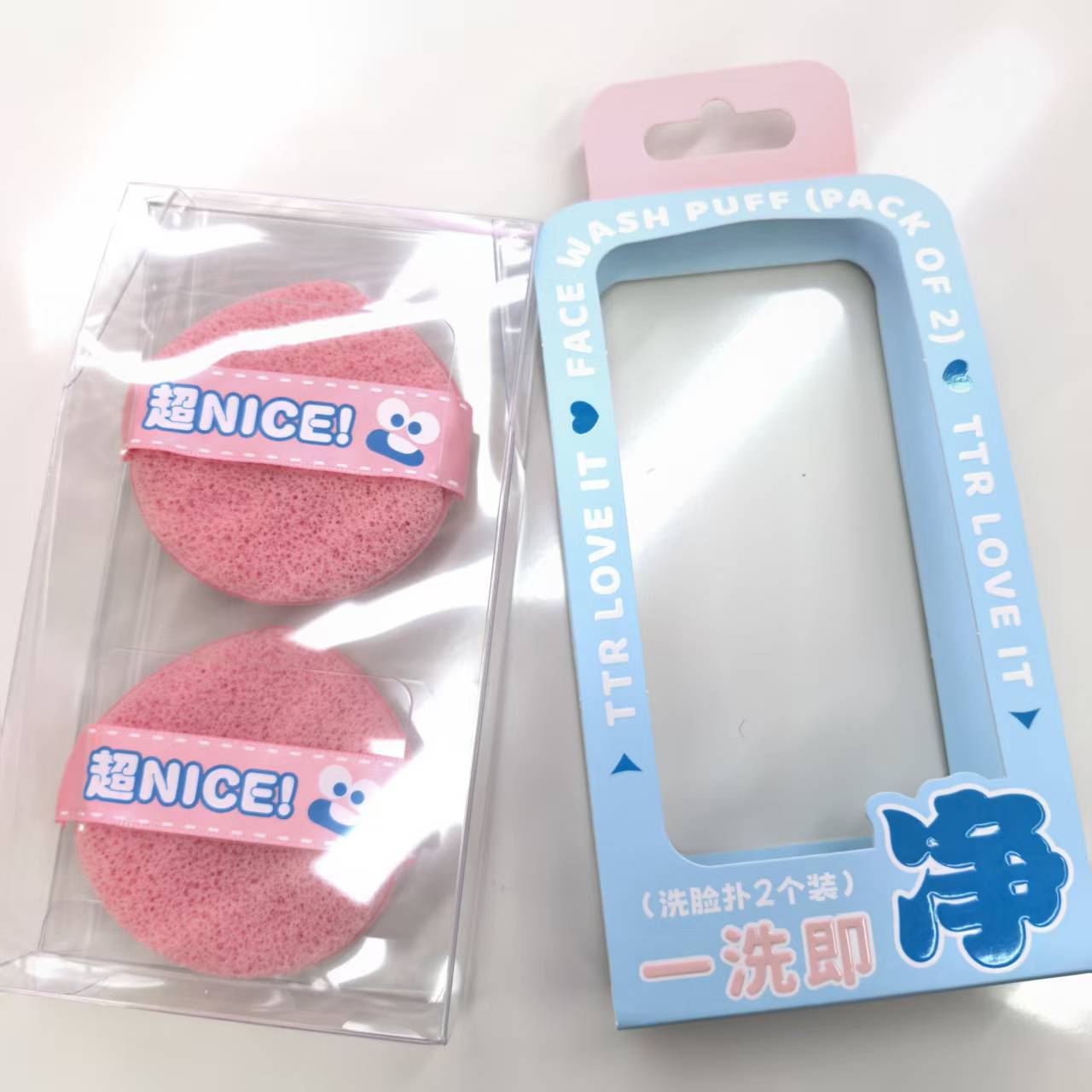 Glove-type facial cleanser, box-packed water drop facial cleanser, a miraculous tool for removing mud and film from the face, a facial sponge powder puff Application Scenario