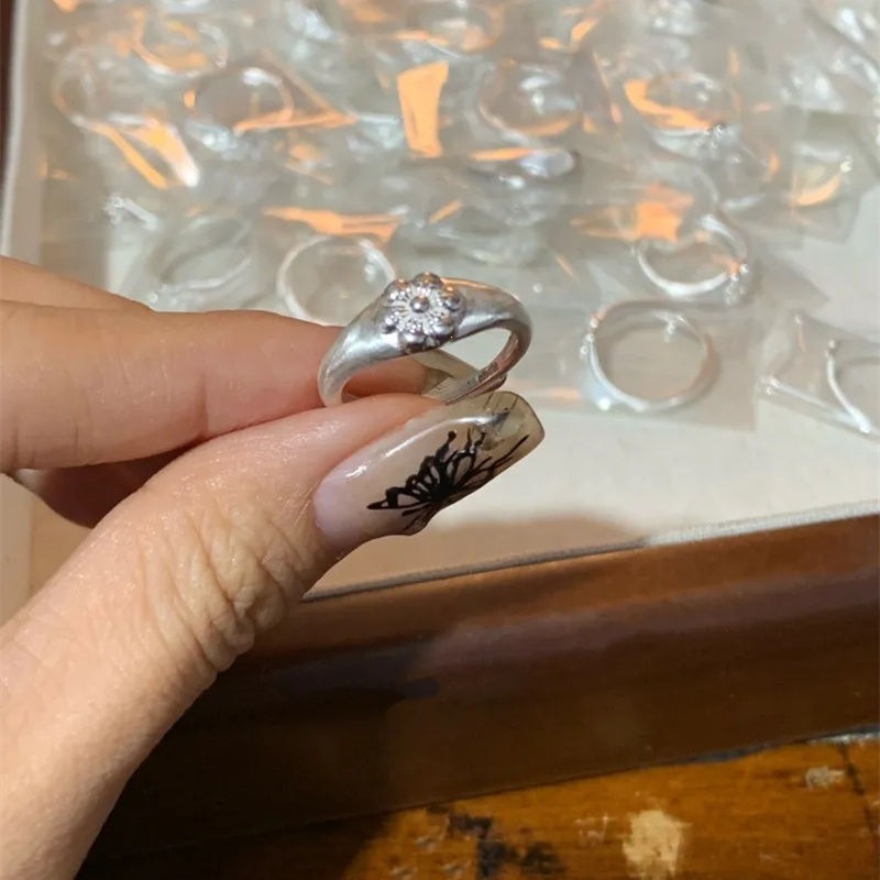 New pure silver 999 retro plum blossom ring with Chinese style, the same brushed index finger ring as the love letter a woman wrote to her grandma Application Scenario