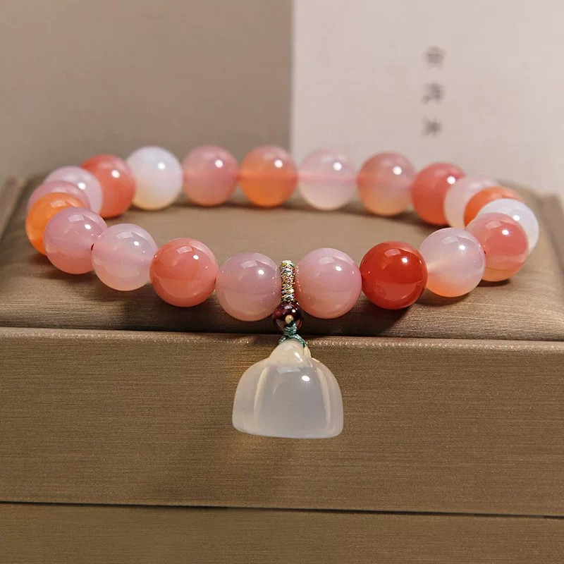 新中式盐源玛瑙手链女款轻奢小众精致高级感莲蓬吊坠招财手串