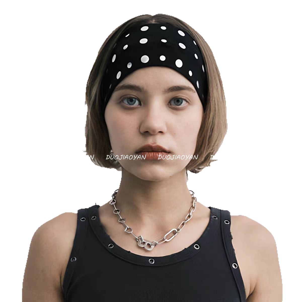 The new solid-color metal rivet patch hair band is a popular online sensation. It is a versatile and stylish hair accessory that is elastic, breathable and suitable for sports headbands Item Picture