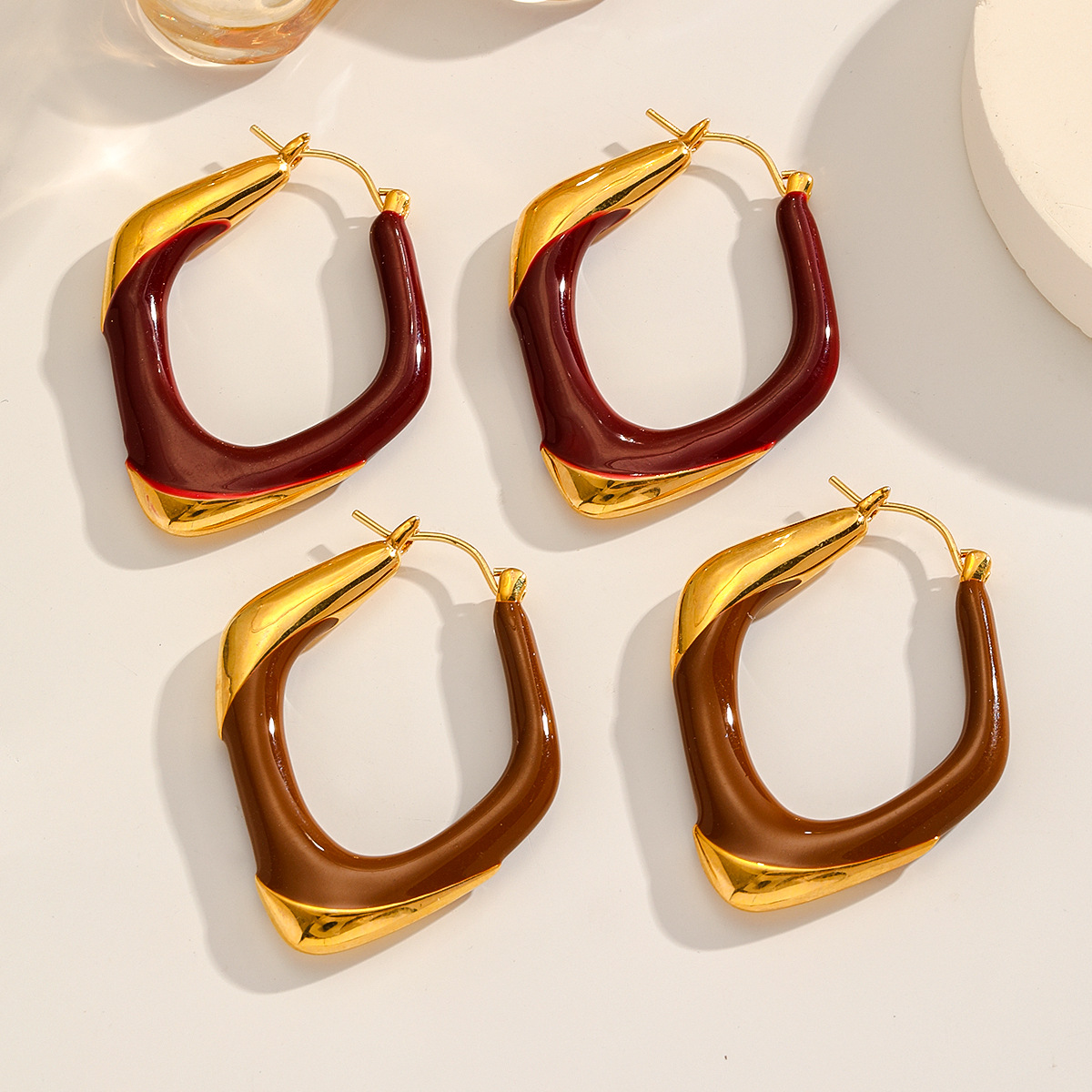 Nasha Cross-border exclusive enamel earrings for women, European and American geometric ear rings, high-end light luxury earrings, Hong Kong-style exaggerated earrings details Picture