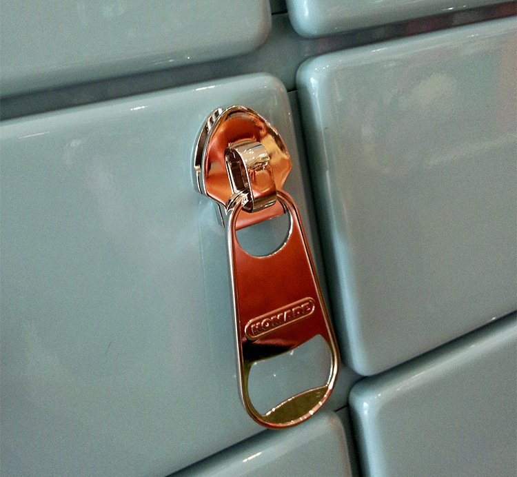 创意金属磁性拉链开瓶器多功能啤酒开瓶器磁铁冰箱贴一件代发产品图