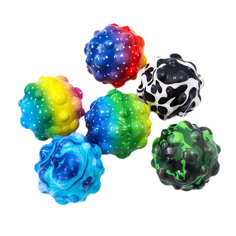 كرة رياضية من رغوة PU مرنة 7 سم بطباعة ملونة لتخفيف التوتر والتهوية، لعبة تفاعلية بين الوالدين والطفل