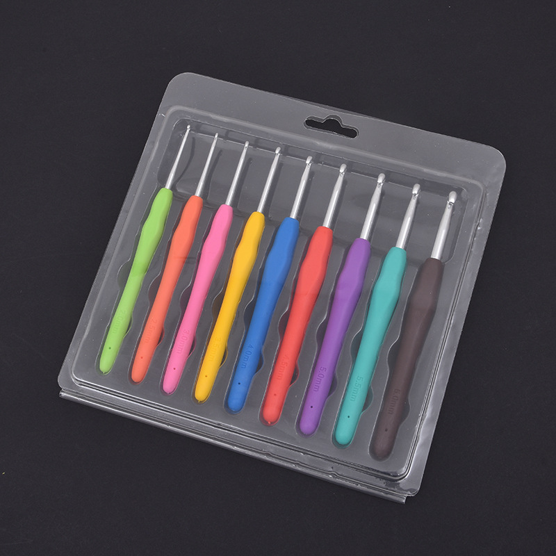 كروشيه منسوج يدويًا بألوان قوس قزح، كروشيه بمقبض ناعم من المطاط اللدن حراريًا، كروشيه من الألومنيوم الصلب بمقبض ناعم، مجموعة كروشيه، إبرة صوف مكونة من 9 قطع