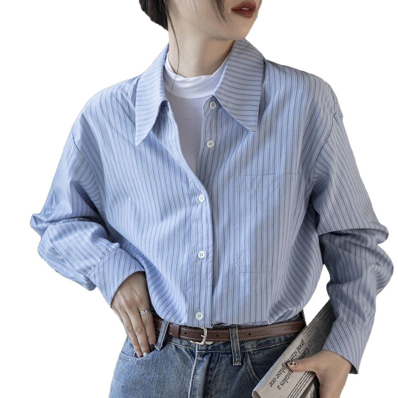 The new design of the blue striped shirt for women in Spring and autumn 2025 is unique, loose and slimming. It is a long-sleeved shirt worn outside in spring and autumn Item Picture