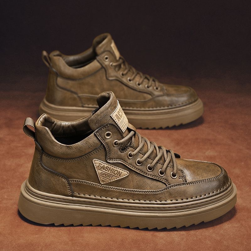 Spring's new Martin boots are trendy and versatile for men. Thick-soled leather shoes, workwear, board shoes, and walking shoes are all suitable for men's casual wear