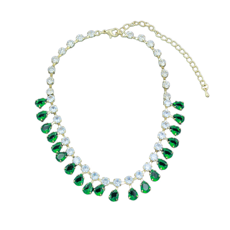 Cross-border fashion rhinestone necklace, European and American individual trend teardrop-shaped tassel necklace, green rhinestone necklace, women's luxurious full diamond necklace