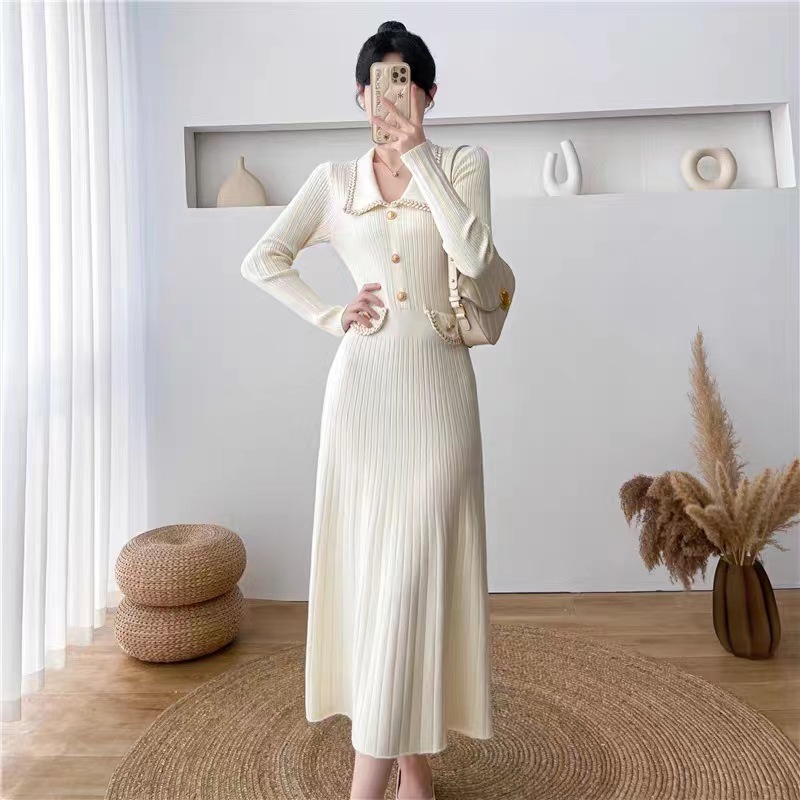 The new design of the chanel-style lapel slimming knitted dress for women in autumn and winter, with a high-waisted base and mid-length fur dress, is trendy Application Scenario