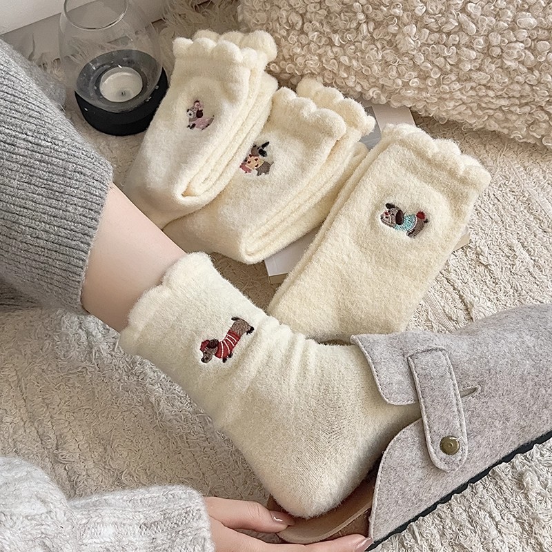 Autumn cartoon cute puppy socks, Japanese-style fleece thickened women's mid-calf socks, warm socks, versatile thick long socks for women