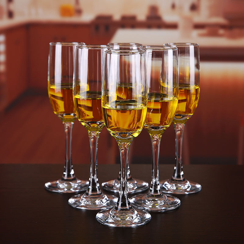 Creative wine cocktail glass, flute tall glass, transparent soda-lime red wine glass, glass sparkling wine glass, champagne glass Application Scenario