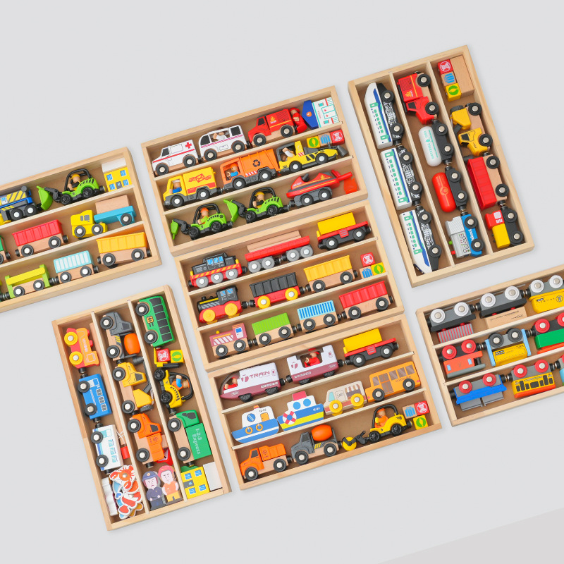 儿童小火车头车模玩具木制质滑行车惯性磁性盒装小车兼容木质轨道
