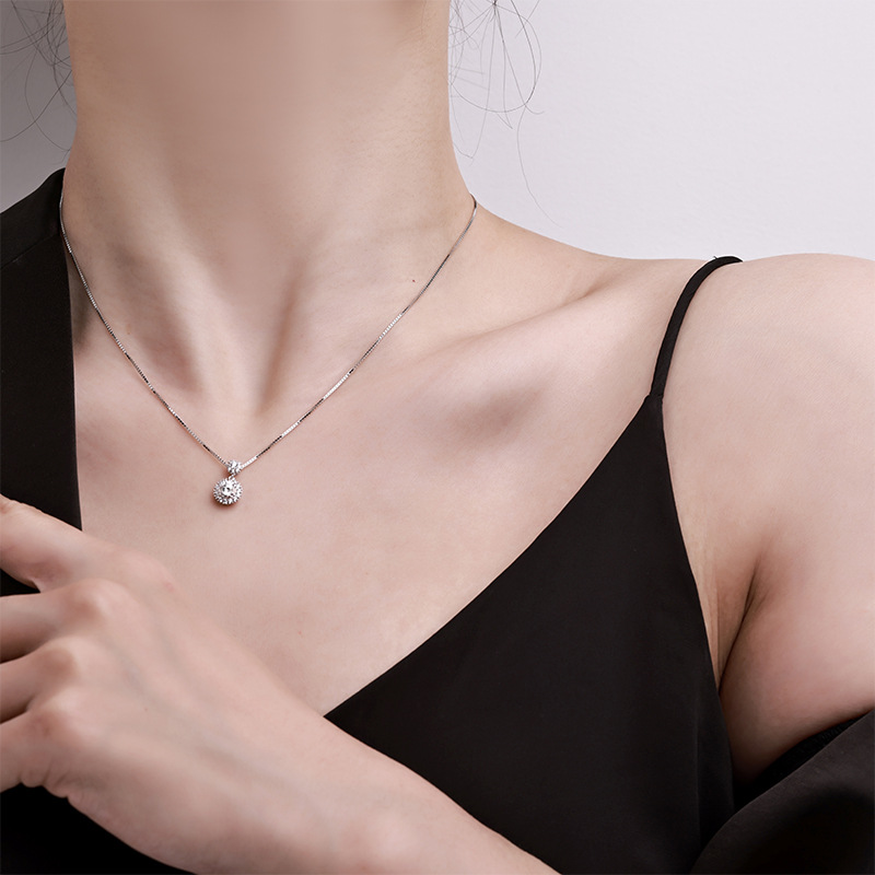 Zhuoheng carefully selected diamond pendant necklace, classic silver jewelry pearl necklace, elegant and stylish women's jewelry Specification image