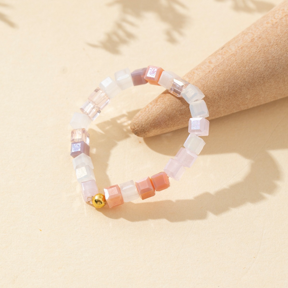 Fashionable gold bead small square crystal ring, women's niche personality, handcrafted beaded elastic ring, direct supply from the manufacturer details Picture